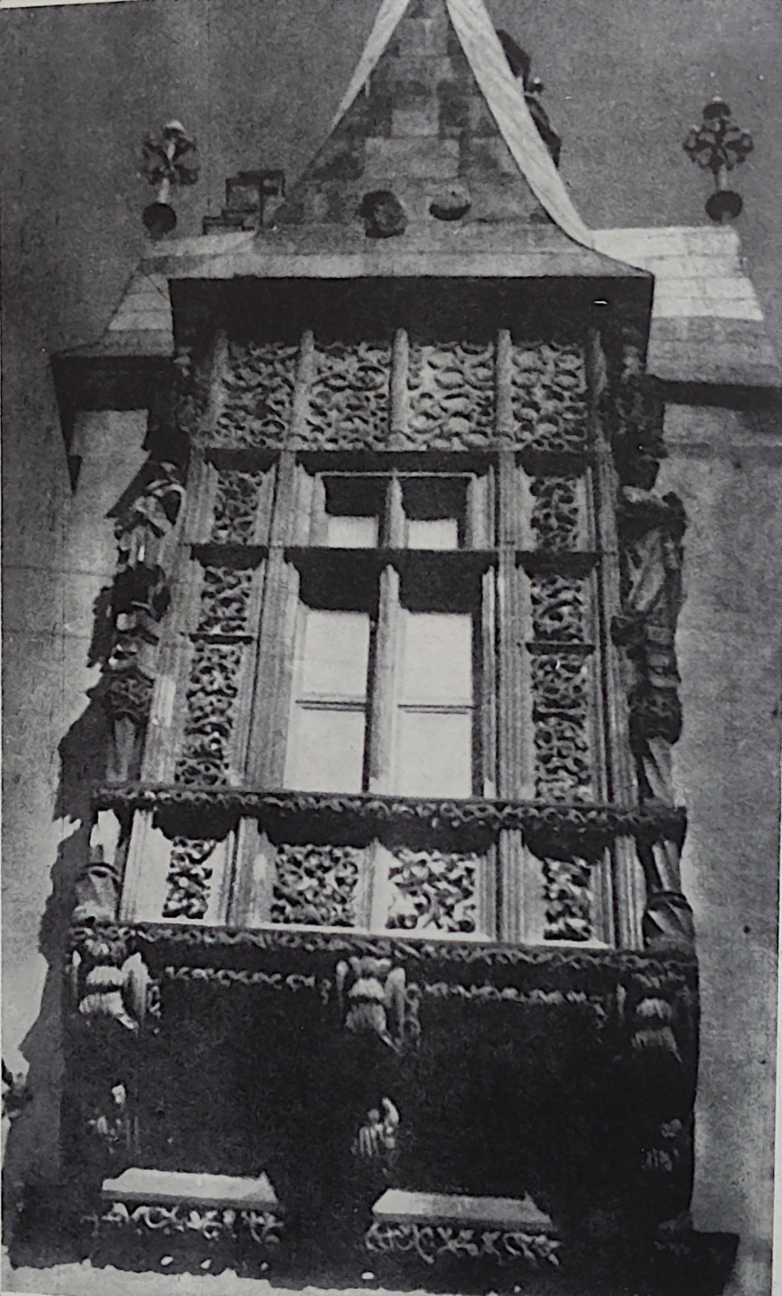 Ratusz we Wrocławiu, alkierz południowo - zachodni. Fot. T. Przypkowski. Źródło: M. Zlat, Ratusz wrocławski.